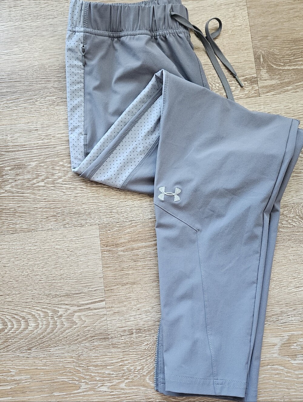 Under Armour Women's Gray Athletic Track Joggers Size Small